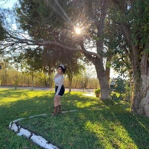 Meet your Posher, Keila